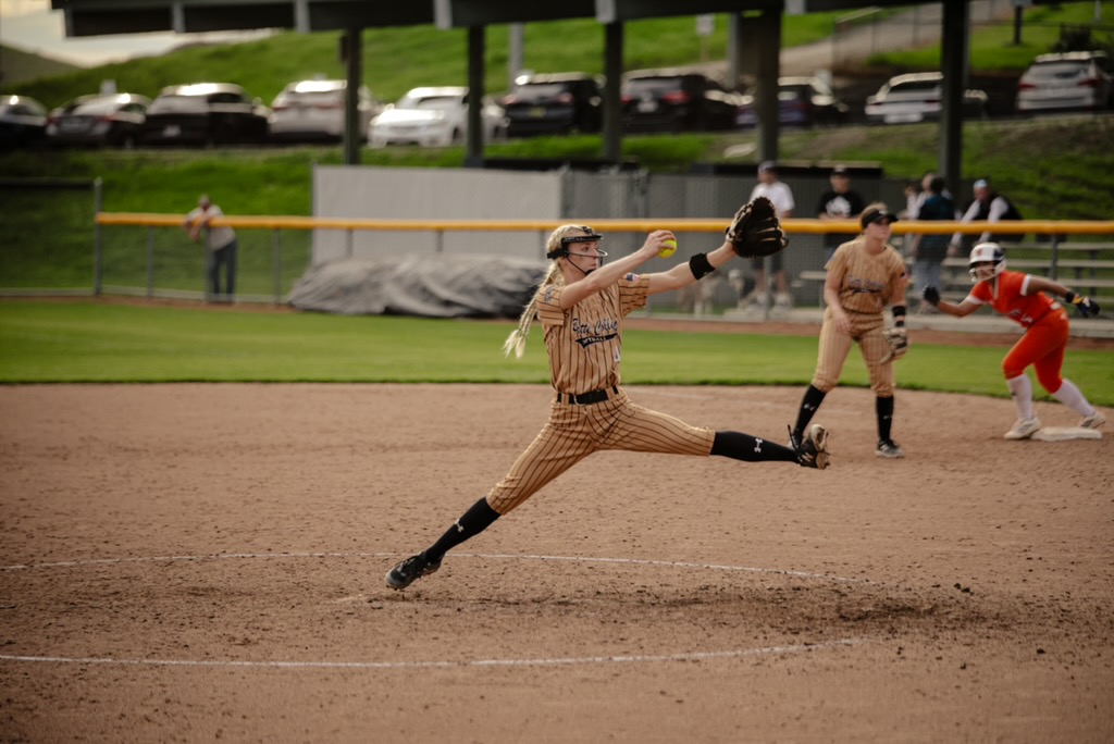 Butte Roadrunners Split Conference Softball Opener Against Lassen Cougars