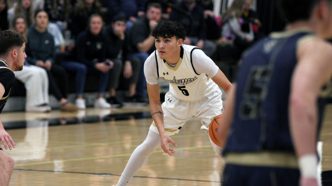 Men's Basketball Ends 2023 with 90-76 Win over Foothill